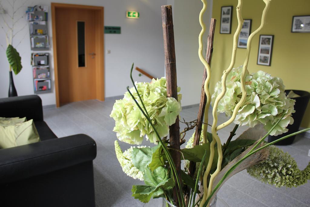 Lindenhof Hotel Thiendorf Buitenkant foto