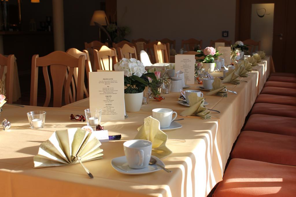 Lindenhof Hotel Thiendorf Buitenkant foto
